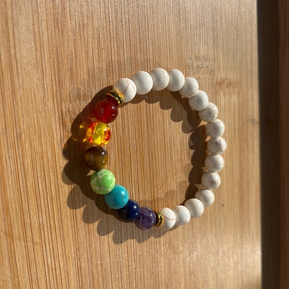 White Howlite Rainbow Chakra Beaded Bracelet - Picture 6 of 10